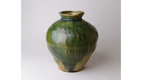 Ginza Kuroda Touen Gallery: “Oribe pot” by Rosanjin Kitaoji