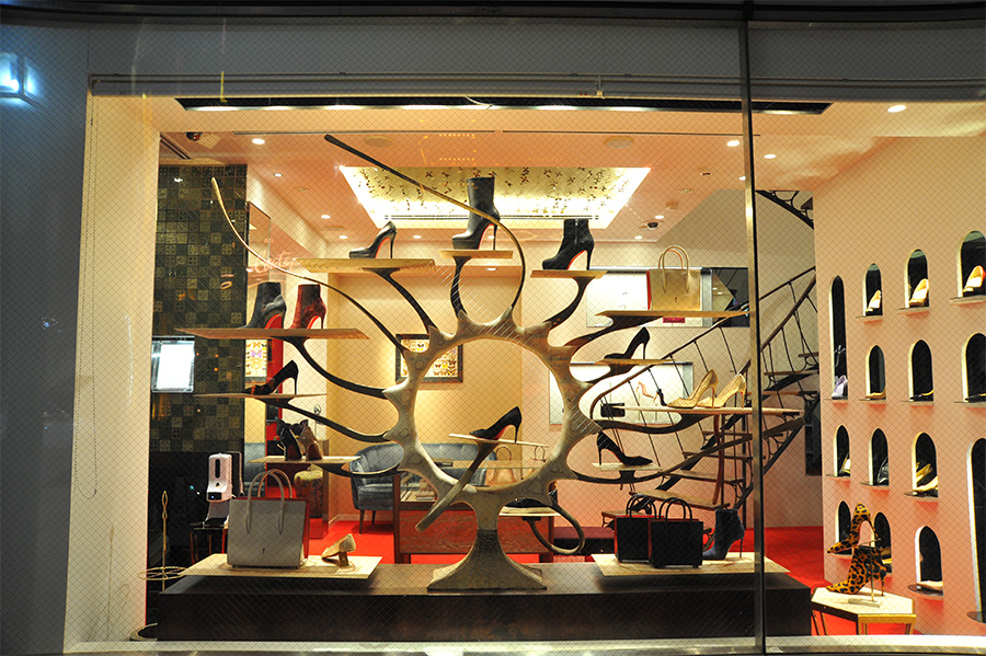 Louis Vuitton Tokyo Ginza Namikidori Store in Chuo-ku, Japan