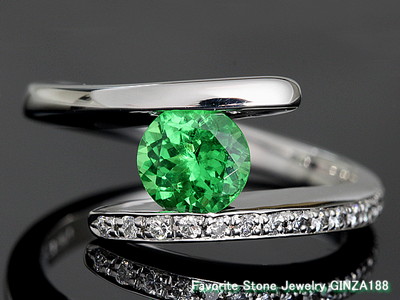 Tsavorite (Green Grossular Garnet)  0.95ct Ring