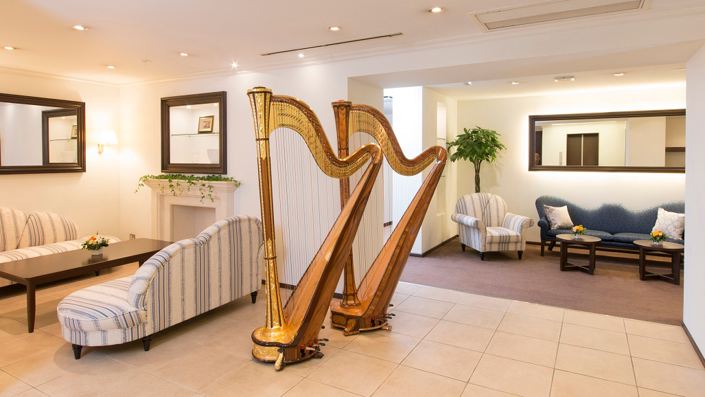 Music Salon Ginza Jujiya (Music school)・Harp Selection Ginza Jujiya (Harp showroom)