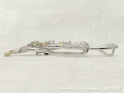 Multicolor diamond 2.260 ct brooch