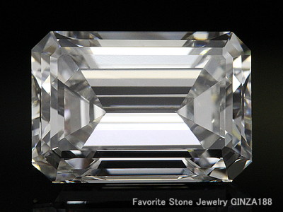 Fancy-cut Diamond 「Emerald Cut」