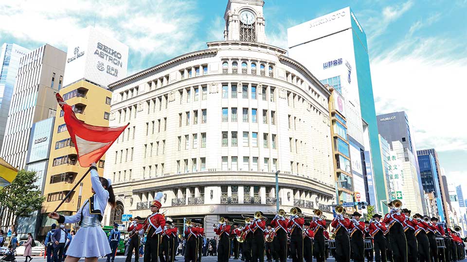 秋の銀座　交通安全ゴールデンパレード